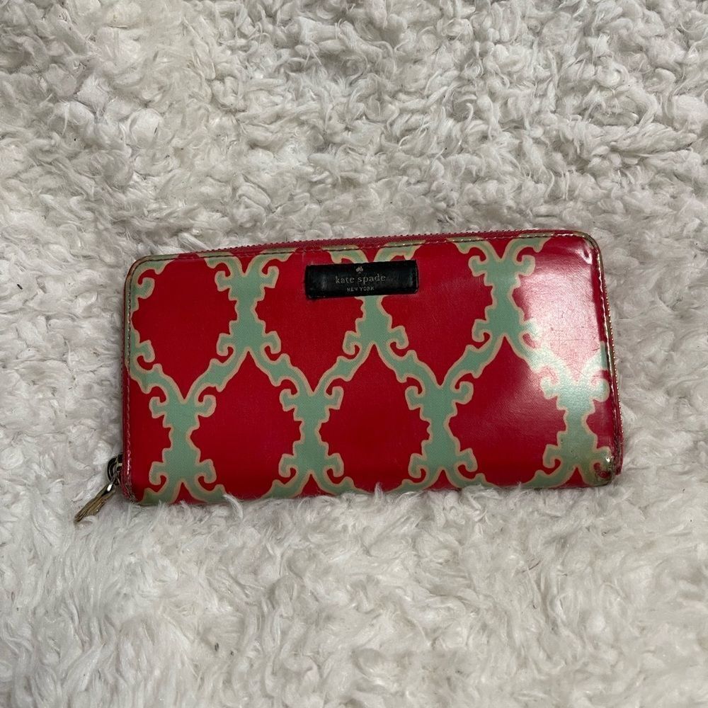 Kate Spade Neda Daycation Wallet Coral Red Turquoise Blue.